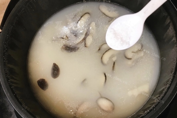 冬日暖心暖胃的暖汤——蘑菇干贝汤第十步