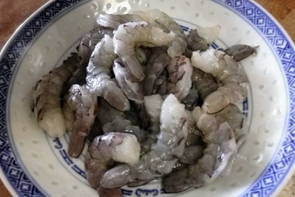 越南特色美食——烤甘蔗虾第二步