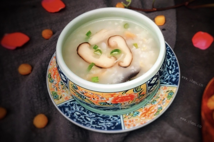 冬日暖心暖胃的暖汤——蘑菇干贝汤