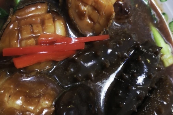 鲍鱼海参煲，过年在家，可以试试的家常菜式第九步