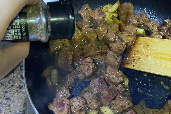 黑椒牛肉粒！！巨香巨下饭，一口一粒巨上瘾第七步