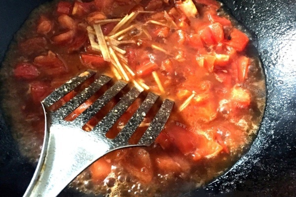 酸酸甜甜番茄鲈鱼，下饭菜第七步